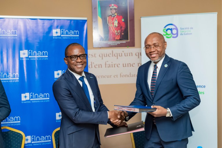 Lire la suite à propos de l’article La Société de Garantie du Gabon et l’EMF FINAM GABON SA concluent un partenariat stratégique visant à dynamiser l&rsquo;économie locale